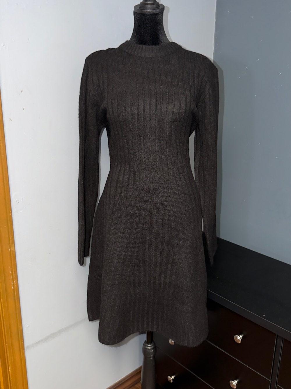 Slim Fit Black Ribbed Knit Midi Dress